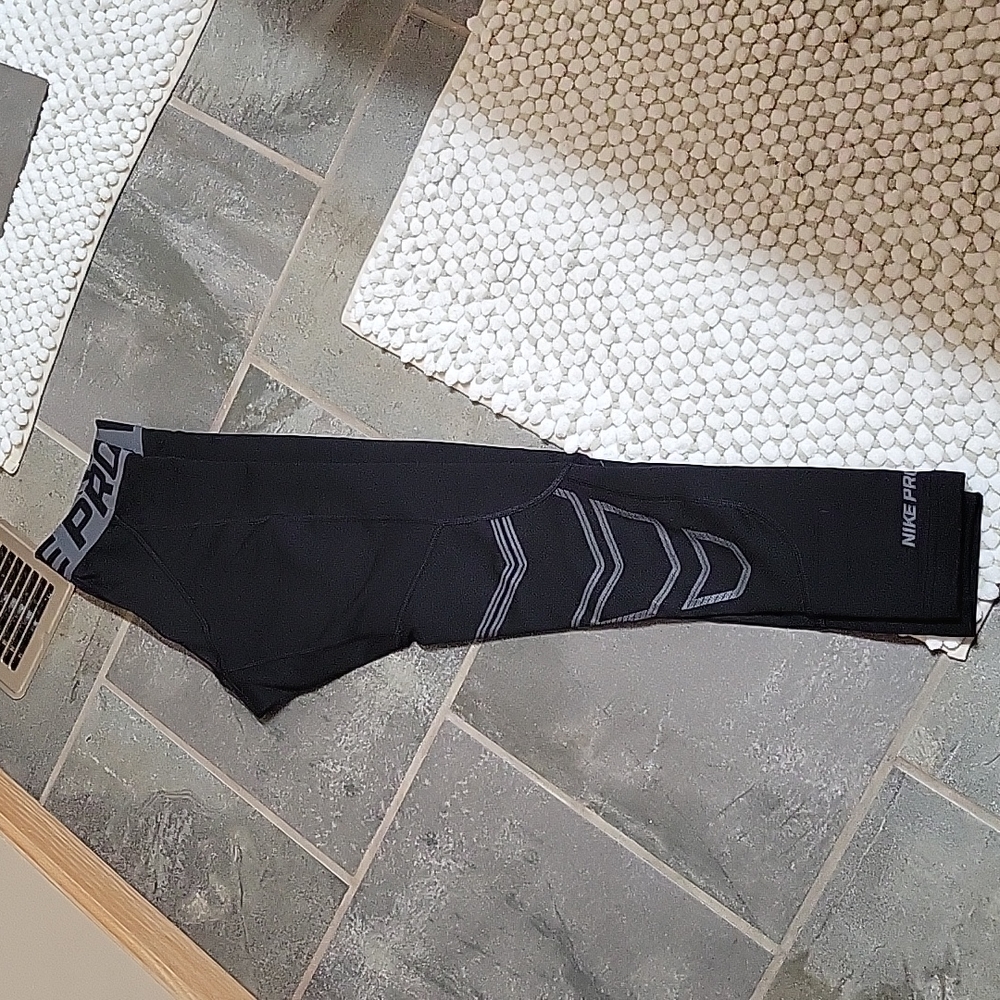 Nike Pro Training Leggings! View 5